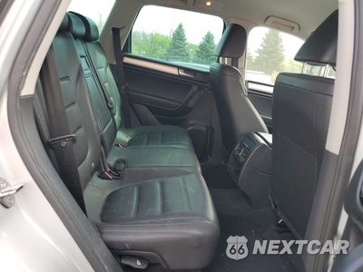 Zdjęcie 10 z 12 samochodu: 2011 VOLKSWAGEN TOUAREG V6 TDI VIN:WVGFK9BP7BD002726 - miniatura