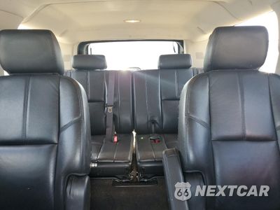 Zdjęcie 10 z 13 samochodu: 2012 CHEVROLET SUBURBAN K1500 LT VIN:1GNSKJE78CR188904 - miniatura