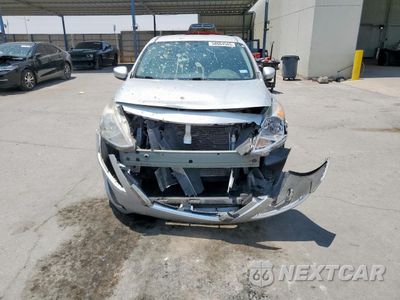 Piąte zdjęcie samochodu w środku: 2015 NISSAN VERSA S VIN:3N1CN7AP5FL879707 - miniatura