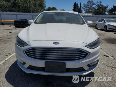 Piąte zdjęcie samochodu w środku: 2017 FORD FUSION SE HYBRID VIN:3FA6P0LU7HR409683 - miniatura