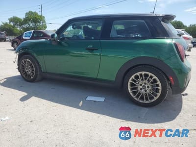 Drugie zdjęcie samochodu z przodu: 2025 MINI COOPER S VIN:WMW23GD05S2W33956 - miniatura