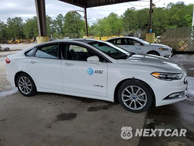 Czwarte zdjęcie samochodu z boku: 2017 FORD FUSION SE HYBRID VIN:3FA6P0LU0HR409542 - miniatura