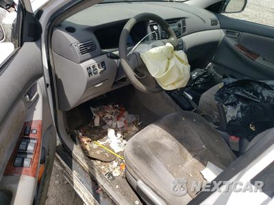 Zdjęcie 8 z 13 samochodu: 2005 TOYOTA COROLLA CE VIN:1NXBR30E55Z481242 - miniatura