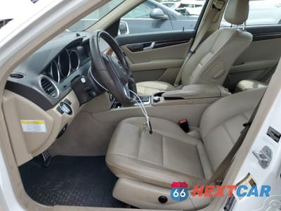 Zdjęcie 7 z 12 samochodu: 2013 MERCEDES-BENZ C 300 4MATIC VIN:WDDGF8AB3DR271699 - miniatura