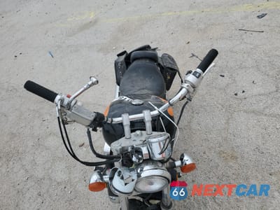 Piąte zdjęcie samochodu w środku: 2000 HONDA VF750 C2 VIN:JH2RC4345YM500025 - miniatura