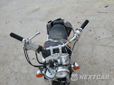 Piąte zdjęcie samochodu w środku: 2000 HONDA VF750 C2 VIN:JH2RC4345YM500025 - miniatura