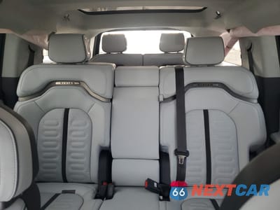 Zdjęcie 10 z 13 samochodu: 2023 RIVIAN R1S ADVENTURE VIN:7PDSGABA8PN012564 - miniatura