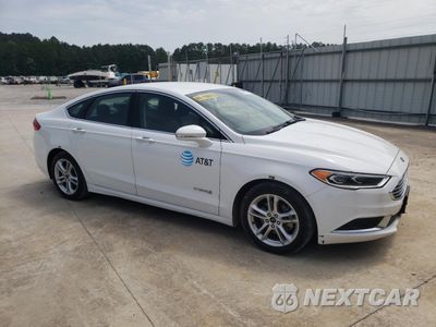 Czwarte zdjęcie samochodu z boku: 2018 FORD FUSION SE HYBRID VIN:3FA6P0LU6JR118761 - miniatura