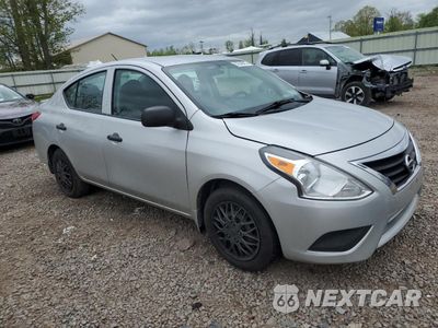 Czwarte zdjęcie samochodu z boku: 2015 NISSAN VERSA S VIN:3N1CN7AP0FL819236 - miniatura