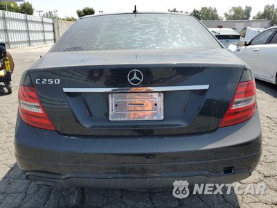 Zdjęcie 6 z 12 samochodu: 2013 MERCEDES-BENZ C 250 VIN:WDDGF4HB3DA793682 - miniatura