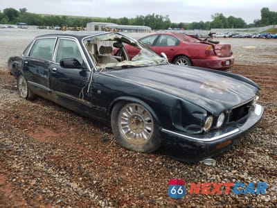 Czwarte zdjęcie samochodu z boku: 1998 JAGUAR VANDENPLAS VIN:SAJKX6247WC835061 - miniatura