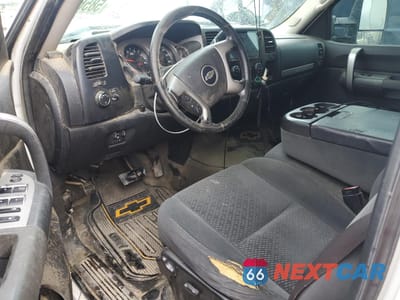 Zdjęcie 8 z 13 samochodu: 2008 CHEVROLET SILVERADO K3500 VIN:1GCHK33618F169581 - miniatura