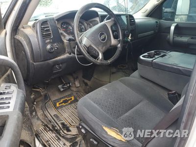 Zdjęcie 8 z 13 samochodu: 2008 CHEVROLET SILVERADO K3500 VIN:1GCHK33618F169581 - miniatura