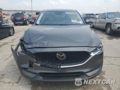Piąte zdjęcie samochodu w środku: 2020 MAZDA CX-5 TOURING VIN:JM3KFBCM4L0785765 - miniatura