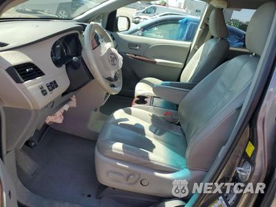 Zdjęcie 7 z 14 samochodu: 2011 TOYOTA SIENNA XLE VIN:5TDDK3DC4BS005526 - miniatura