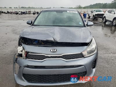 Piąte zdjęcie samochodu w środku: 2019 KIA RIO S VIN:3KPA24AB0KE182279 - miniatura