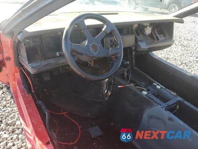 Zdjęcie 8 z 13 samochodu: 1986 CHEVROLET CORVETTE VIN:1G1YY0782G5127538 - miniatura