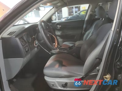 Zdjęcie 7 z 13 samochodu: 2005 DODGE MAGNUM SE VIN:2D4FV48T25H161344 - miniatura
