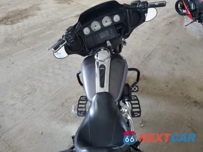 Zdjęcie 6 z 8 samochodu: 2014 HARLEY-DAVIDSON FLHX STREET GLIDE VIN:1HD1KBM13EB600731 - miniatura