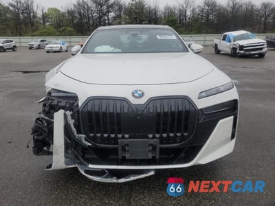Piąte zdjęcie samochodu w środku: 2024 BMW 760 XI VIN:WBA33EJ05RCR10400 - miniatura