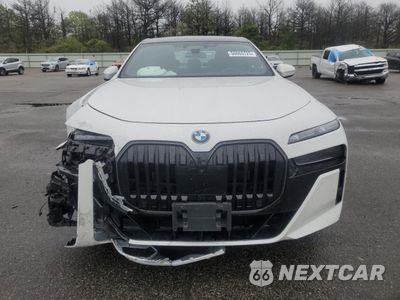 Piąte zdjęcie samochodu w środku: 2024 BMW 760 XI VIN:WBA33EJ05RCR10400 - miniatura