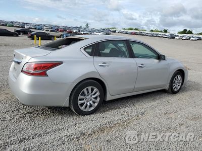 Trzecie zdjęcie samochodu z tyłu: 2015 NISSAN ALTIMA 2.5 VIN:1N4AL3AP2FC194133 - miniatura