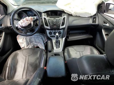 Zdjęcie 8 z 12 samochodu: 2014 FORD FOCUS SE VIN:1FADP3F24EL258752 - miniatura