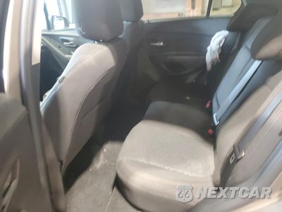 Zdjęcie 10 z 15 samochodu: 2020 CHEVROLET TRAX LS VIN:KL7CJKSB9LB350625 - miniatura