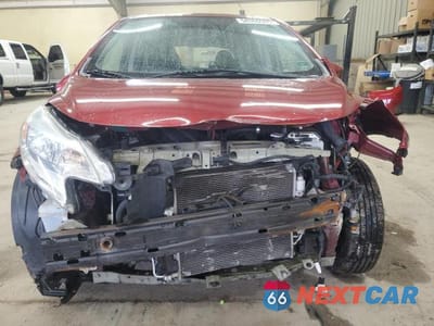 Piąte zdjęcie samochodu w środku: 2016 NISSAN VERSA NOTE S VIN:3N1CE2CP6GL381677 - miniatura
