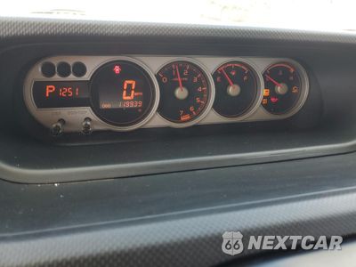 Zdjęcie 9 z 15 samochodu: 2008 TOYOTA SCION XB VIN:JTLKE50EX81047422 - miniatura
