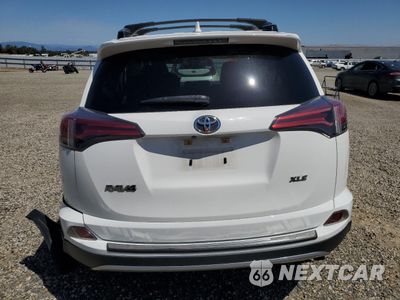 Zdjęcie 6 z 16 samochodu: 2017 TOYOTA RAV4 XLE VIN:JTMWFREV4HJ715662 - miniatura