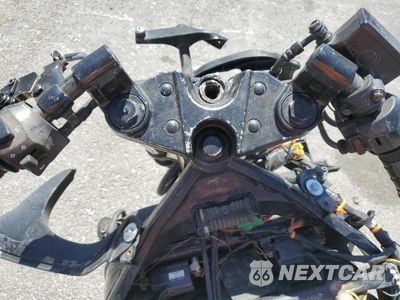 Zdjęcie 7 z 8 samochodu: 1998 SUZUKI GSX750 F VIN:JS1GR7GA0W2100683 - miniatura
