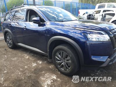 Czwarte zdjęcie samochodu z boku: 2022 NISSAN PATHFINDER SV VIN:5N1DR3BA2NC251179 - miniatura