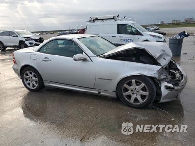 Czwarte zdjęcie samochodu z boku: 2001 MERCEDES-BENZ SLK 230 KOMPRESSOR VIN:WDBKK49F31F176345 - miniatura