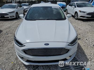 Piąte zdjęcie samochodu w środku: 2017 FORD FUSION SE HYBRID VIN:3FA6P0LU0HR359693 - miniatura