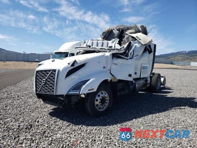 Drugie zdjęcie samochodu z przodu: 2022 VOLVO VNL SEMI TRUCK VIN:4V4NC9EJXNN290250 - miniatura