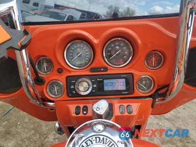 Zdjęcie 7 z 9 samochodu: 2012 HARLEY-DAVIDSON FLHTK ELECTRA GLIDE ULTRA LIMITED VIN:1HD1KEM12CB615347 - miniatura