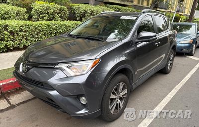 Drugie zdjęcie samochodu z przodu: 2017 TOYOTA RAV4 XLE VIN:JTMWFREV4HD100009 - miniatura