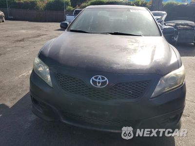 Piąte zdjęcie samochodu w środku: 2010 TOYOTA CAMRY BASE VIN:4T1BF3EK0AU092865 - miniatura
