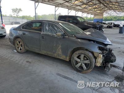 Czwarte zdjęcie samochodu z boku: 2013 VOLKSWAGEN PASSAT SE VIN:1VWBH7A30DC079836 - miniatura