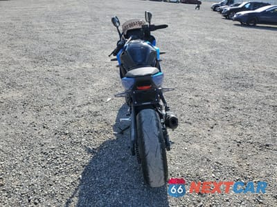 Czwarte zdjęcie samochodu z boku: 2024 SUZUKI GSX800 F VIN:JS1EM13B8R7101752 - miniatura
