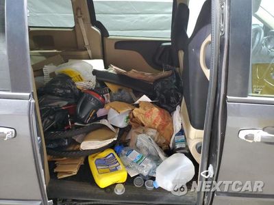 Zdjęcie 11 z 13 samochodu: 2016 DODGE GRAND CARAVAN SE VIN:2C4RDGBG3GR146858 - miniatura