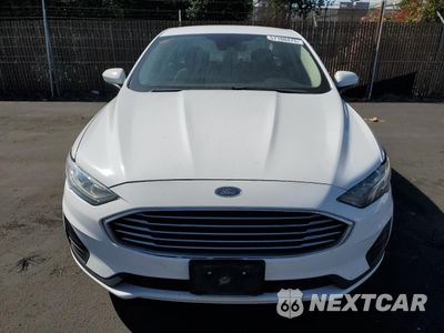 Piąte zdjęcie samochodu w środku: 2019 FORD FUSION SE VIN:3FA6P0LU3KR124874 - miniatura