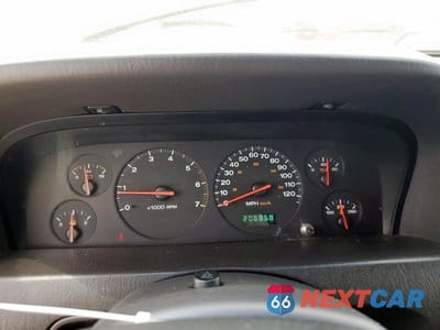 Zdjęcie 9 z 12 samochodu: 2001 JEEP GRAND CHEROKEE VIN:1J4GX48S41C549721 - miniatura