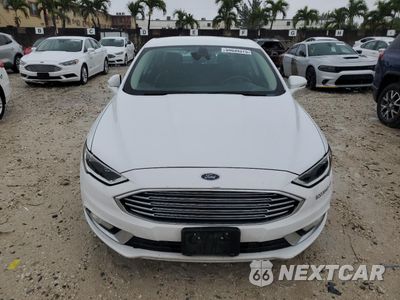 Piąte zdjęcie samochodu w środku: 2017 FORD FUSION SE HYBRID VIN:3FA6P0LU6HR359584 - miniatura