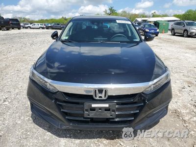Piąte zdjęcie samochodu w środku: 2018 HONDA ACCORD LX VIN:1HGCV1F14JA267658 - miniatura
