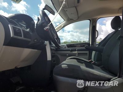 Zdjęcie 7 z 14 samochodu: 2010 DODGE GRAND CARAVAN SXT VIN:2D4RN5D12AR119901 - miniatura