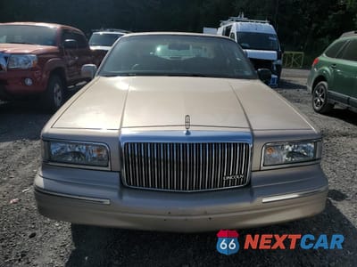 Piąte zdjęcie samochodu w środku: 1997 LINCOLN TOWN CAR EXECUTIVE VIN:1LNLM81W7VY737737 - miniatura