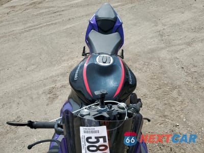 Piąte zdjęcie samochodu w środku: 2022 KAWASAKI ZX636 K VIN:JKBZXJH18NA013270 - miniatura