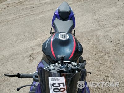 Piąte zdjęcie samochodu w środku: 2022 KAWASAKI ZX636 K VIN:JKBZXJH18NA013270 - miniatura